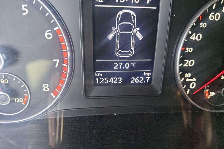Used Volkswagen Scirocco 2011 2.0 TSI Luxury Edition Odometer Close Up