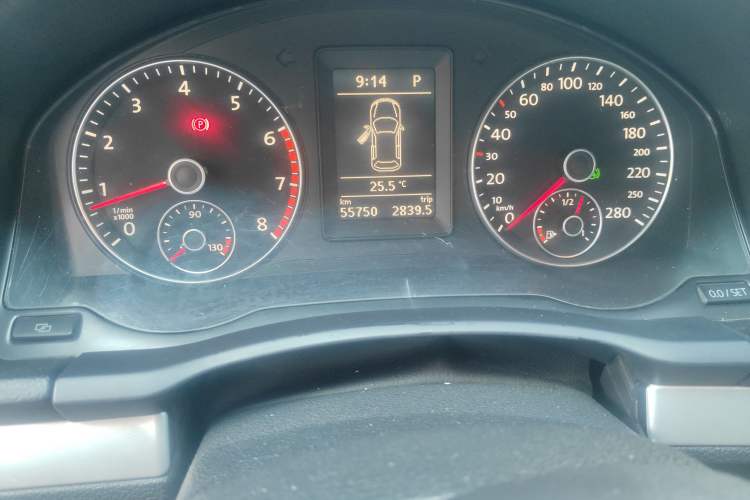 Used Volkswagen Scirocco 2011 1.4 TSI Single-Turbo Fashion Edition Odometer Close Up