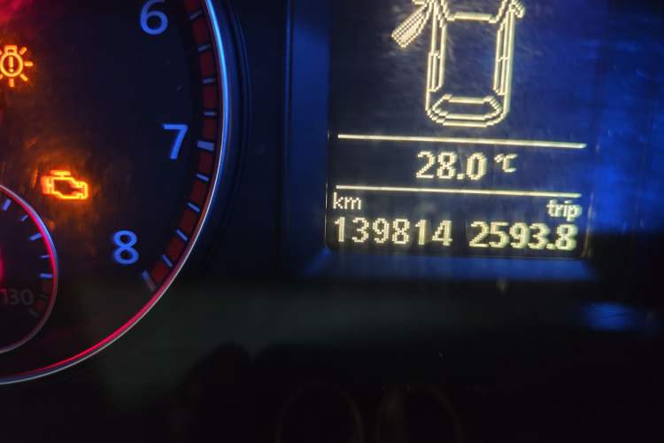 Used Volkswagen Scirocco 2011 2.0 TSI Luxury Edition Odometer Close Up