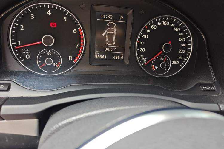 Used Volkswagen Scirocco 2011 1.4 TSI Single-Turbo Fashion Edition Odometer Close Up