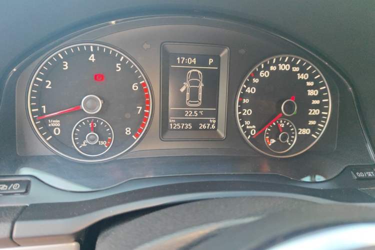 Used Volkswagen Scirocco 2011 1.4 TSI Single-Turbo Fashion Edition Odometer Close Up