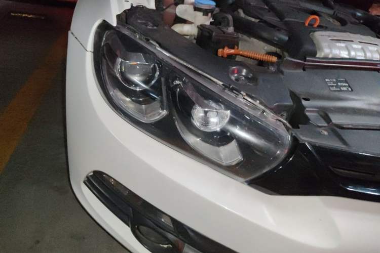 Used Volkswagen Scirocco 2011 1.4 TSI Comfort Edition Right Front Headlight