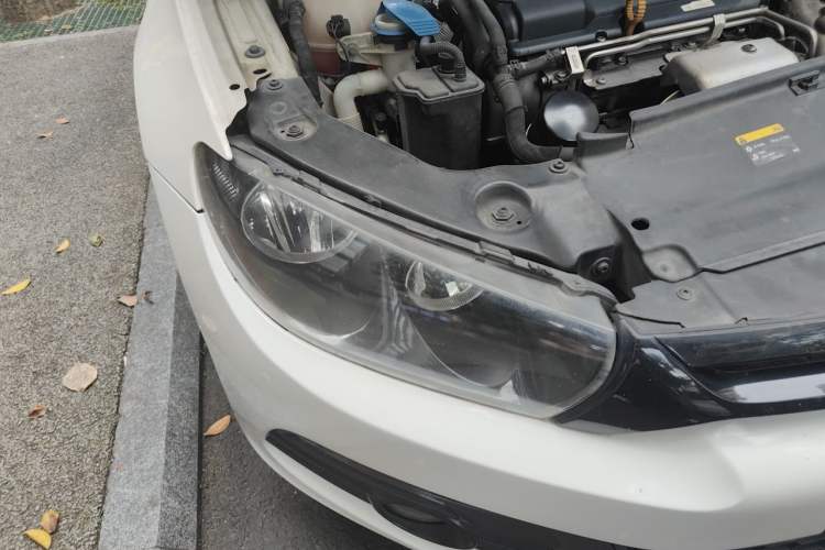 Used Volkswagen Scirocco 2011 1.4 TSI Single-Turbo Fashion Edition Right Front Headlight
