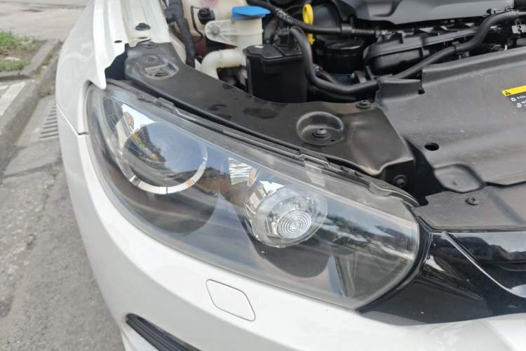 Used Volkswagen Scirocco 2011 2.0 TSI R-Line Right Front Headlight