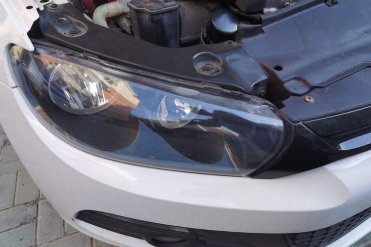 Used Volkswagen Scirocco 2011 1.4 TSI Comfort Edition Right Front Headlight