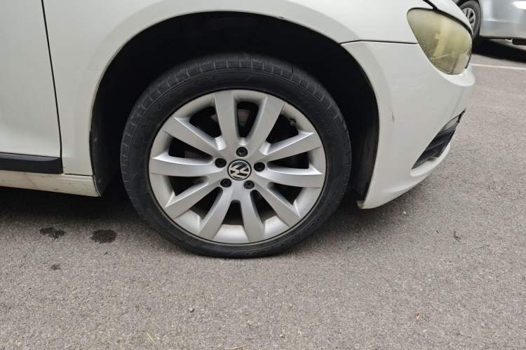 Used Volkswagen Scirocco 2011 2.0 TSI Luxury Edition Right Front Wheel Hub