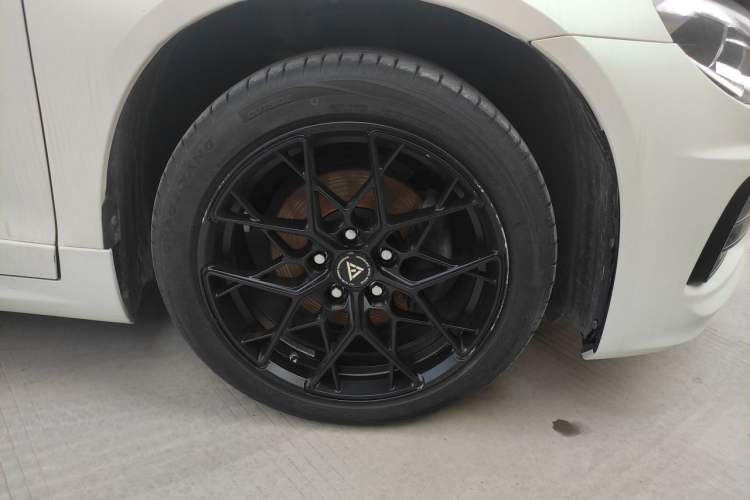 Used Volkswagen Scirocco 2011 1.4 TSI Single-Turbo Fashion Edition Right Front Wheel Hub