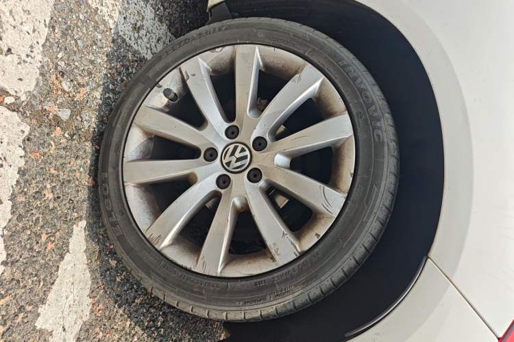 Used Volkswagen Scirocco 2011 1.4 TSI Single-Turbo Fashion Edition Right Front Wheel Hub