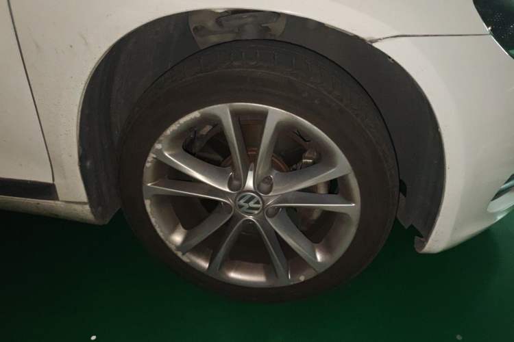 Used Volkswagen Scirocco 2011 2.0 TSI Luxury Edition Right Front Wheel Hub