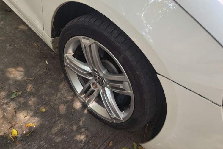 Used Volkswagen Scirocco 2011 R 2.0TSI Right Front Wheel Hub