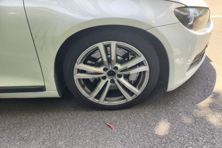 Used Volkswagen Scirocco 2011 2.0 TSI Luxury Edition Right Front Wheel Hub