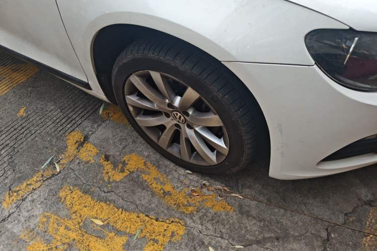 Used Volkswagen Scirocco 2011 1.4 TSI Single-Turbo Fashion Edition Right Front Wheel Hub