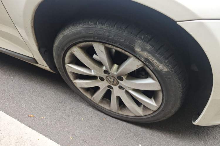 Used Volkswagen Scirocco 2011 1.4 TSI Single-Turbo Fashion Edition Right Front Wheel Hub