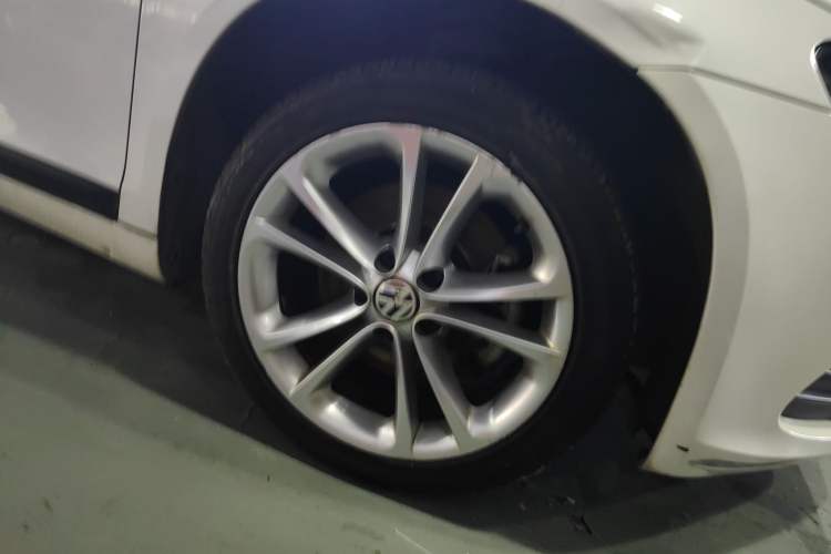 Used Volkswagen Scirocco 2011 2.0 TSI R-Line Right Front Wheel Hub