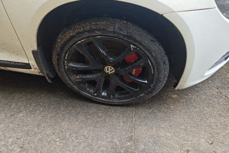Used Volkswagen Scirocco 2011 2.0 TSI Luxury Edition Right Front Wheel Hub
