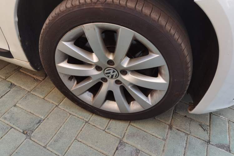 Used Volkswagen Scirocco 2011 1.4 TSI Comfort Edition Right Front Wheel Hub