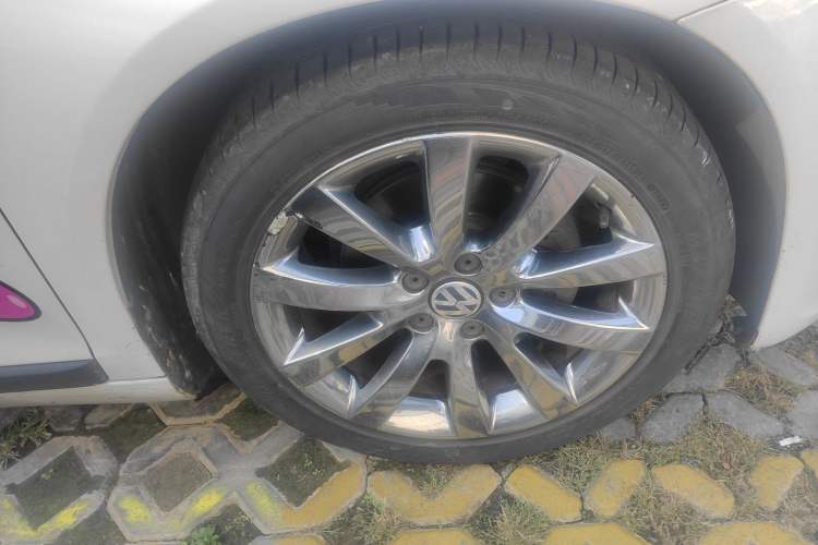 Used Volkswagen Scirocco 2011 1.4 TSI Single-Turbo Fashion Edition Right Front Wheel Hub