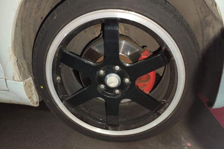 Used Volkswagen Scirocco 2011 2.0 TSI Luxury Edition Right Front Wheel Hub