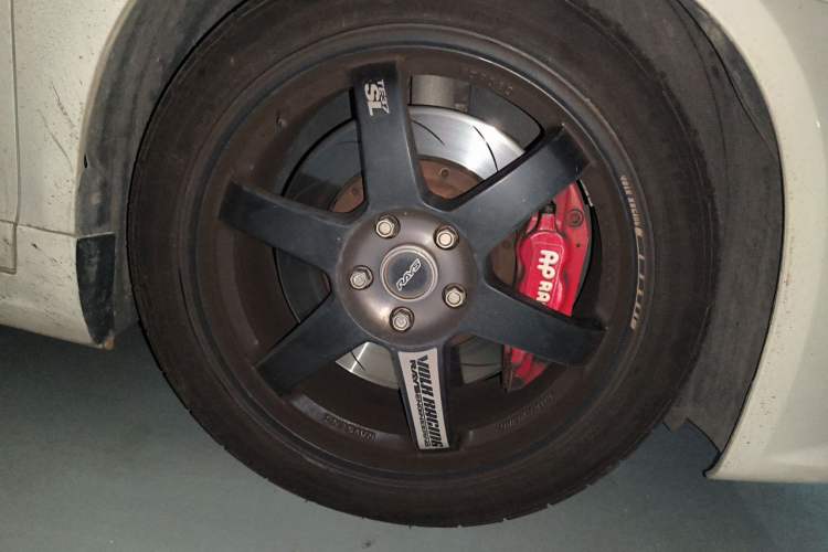 Used Volkswagen Scirocco 2011 R 2.0TSI Right Front Wheel Hub