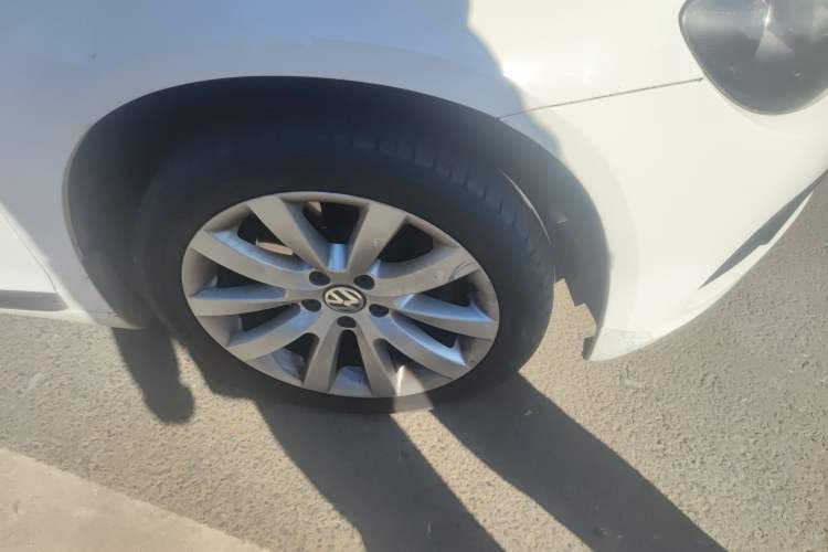 Used Volkswagen Scirocco 2011 1.4 TSI Comfort Edition Right Front Wheel Hub