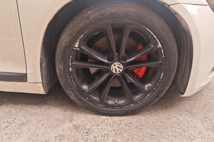 Used Volkswagen Scirocco 2011 2.0 TSI Luxury Edition Right Front Wheel Hub
