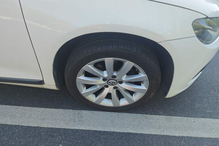 Used Volkswagen Scirocco 2011 1.4 TSI Single-Turbo Fashion Edition Right Front Wheel Hub