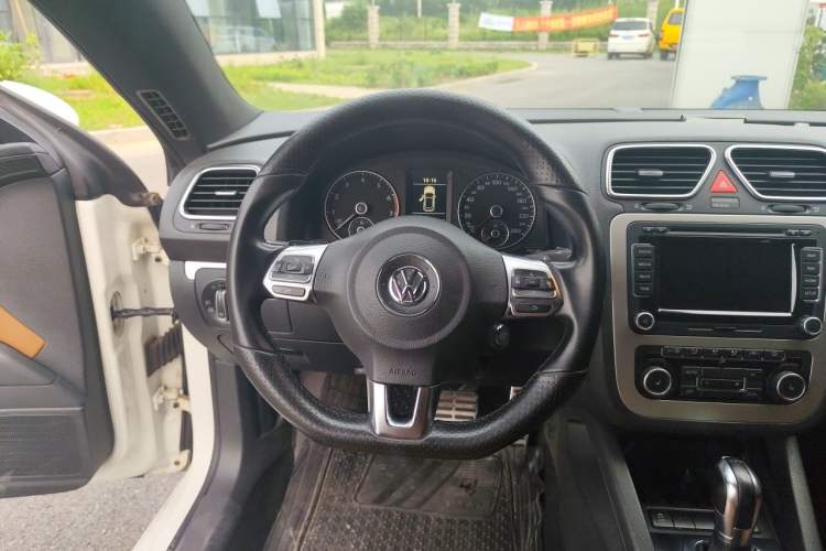 Used Volkswagen Scirocco 2011 2.0 TSI R-Line Steering Wheel