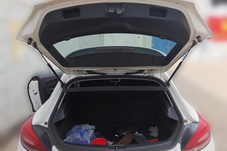 Used Volkswagen Scirocco  Trunk