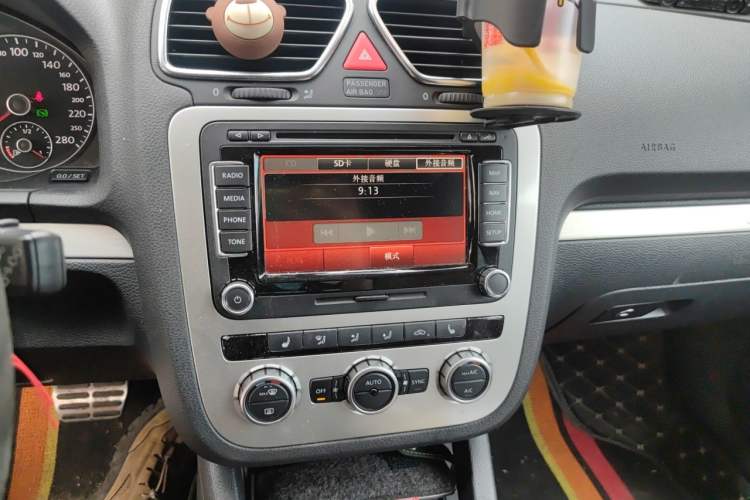 Used Volkswagen Scirocco 2013 2.0 TSI Million-Mile Edition Audio And AC Panel