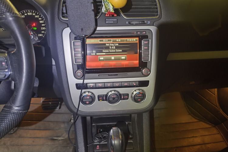 Used Volkswagen Scirocco 2013 2.0 TSI Million-Mile Edition Audio And AC Panel