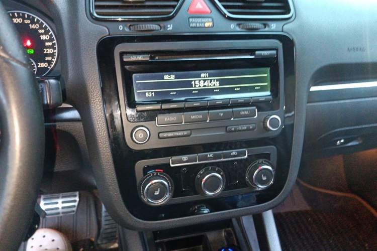 Used Volkswagen Scirocco 2013 1.4TSI GTS Audio And AC Panel