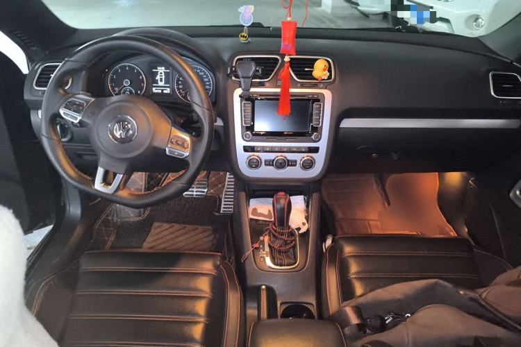 Used Volkswagen Scirocco 2013 2.0 TSI Million-Mile Edition Center Console