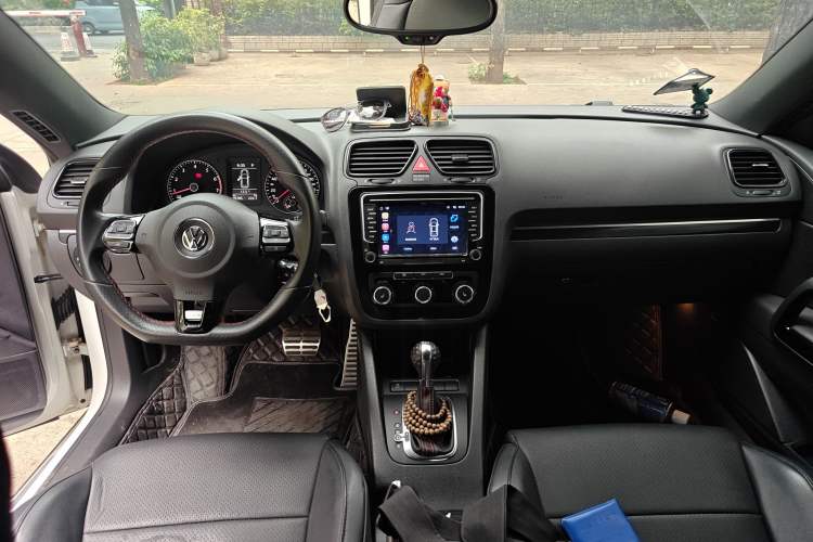 Used Volkswagen Scirocco 2013 1.4TSI GTS Center Console