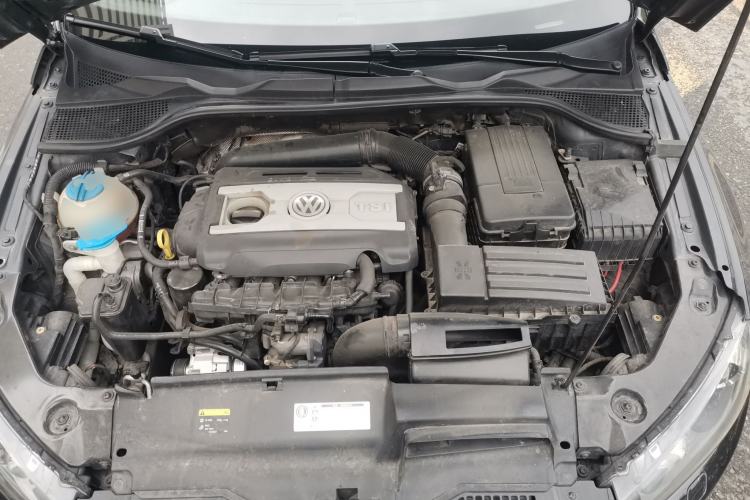Used Volkswagen Scirocco 2013 2.0 TSI Million-Mile Edition Engine Bay