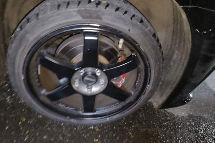 Used Volkswagen Scirocco 2013 2.0 TSI Million-Mile Edition Right Front Wheel Hub