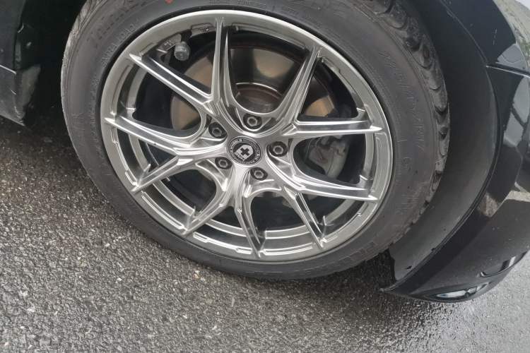 Used Volkswagen Scirocco 2013 2.0 TSI Million-Mile Edition Right Front Wheel Hub