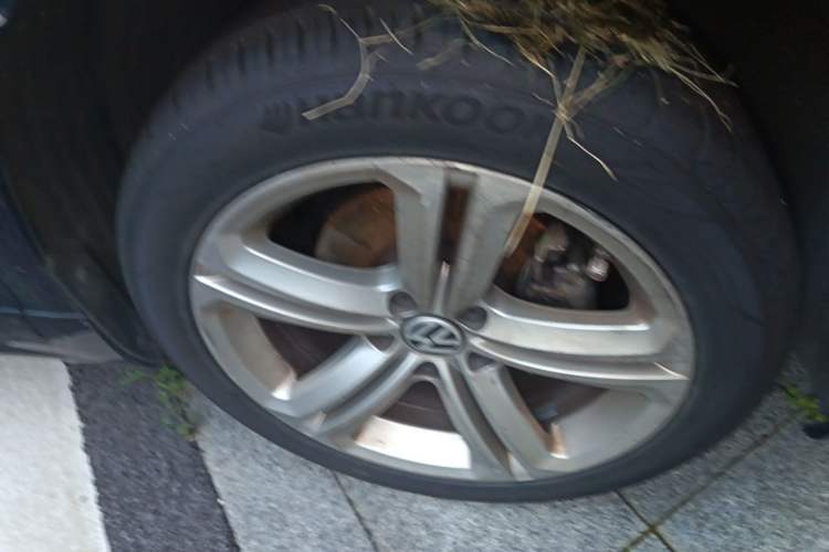Used Volkswagen Scirocco 2013 1.4TSI GTS Right Front Wheel Hub