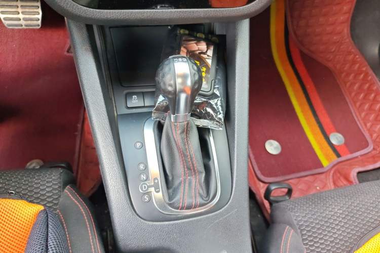 Used Volkswagen Scirocco 2013 1.4TSI GTS Gear Lever