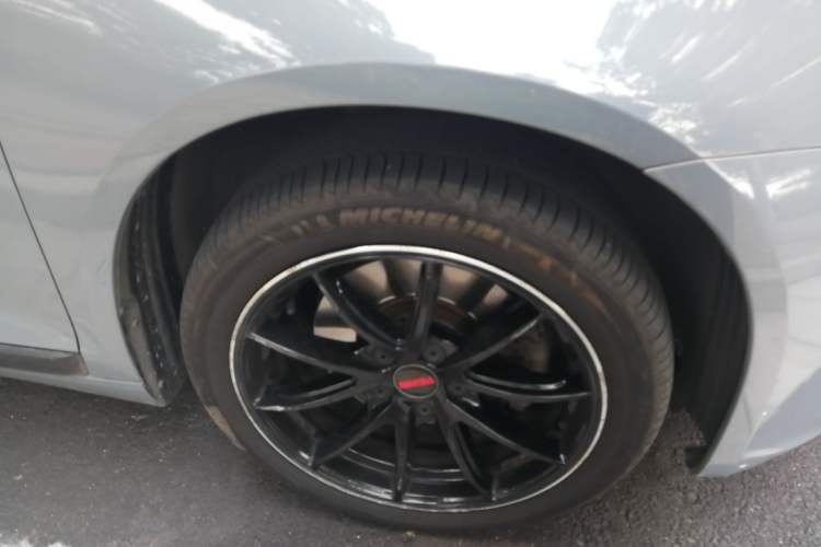 Used Volkswagen Scirocco 2013 2.0 TSI Million-Mile Edition Right Front Wheel Hub