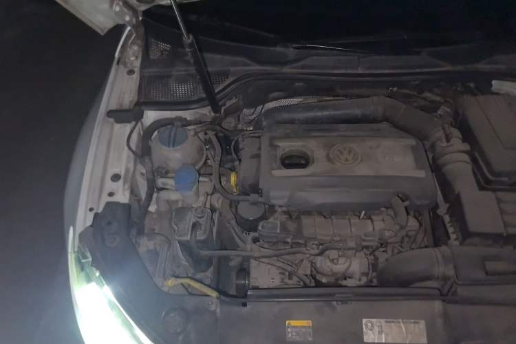 Used Volkswagen Scirocco 2013 2.0 TSI Million-Mile Edition Engine Bay Right