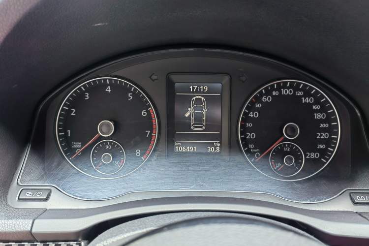 Used Volkswagen Scirocco 2013 1.4TSI GTS Odometer Close Up