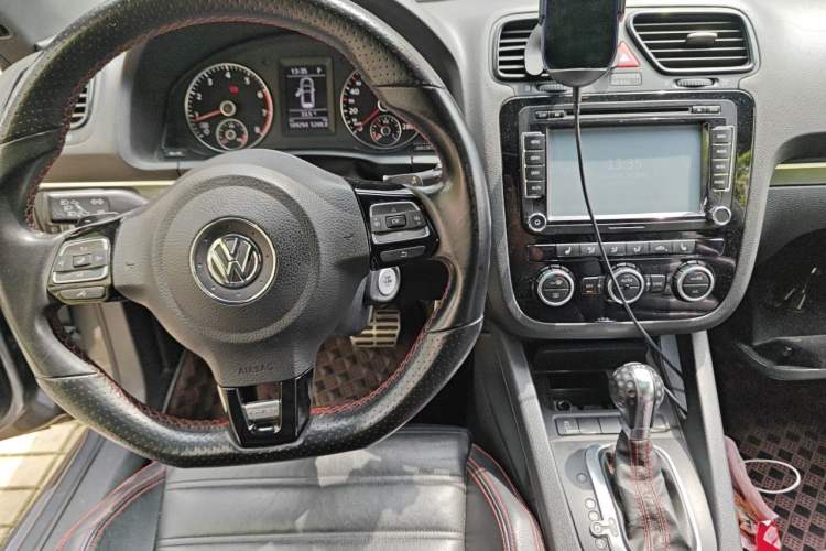 Used Volkswagen Scirocco 2013 2.0 TSI GTS Center Console