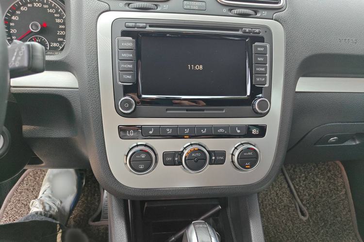 Used Volkswagen Scirocco 2013 2.0 TSI Million-Mile Edition Audio And AC Panel