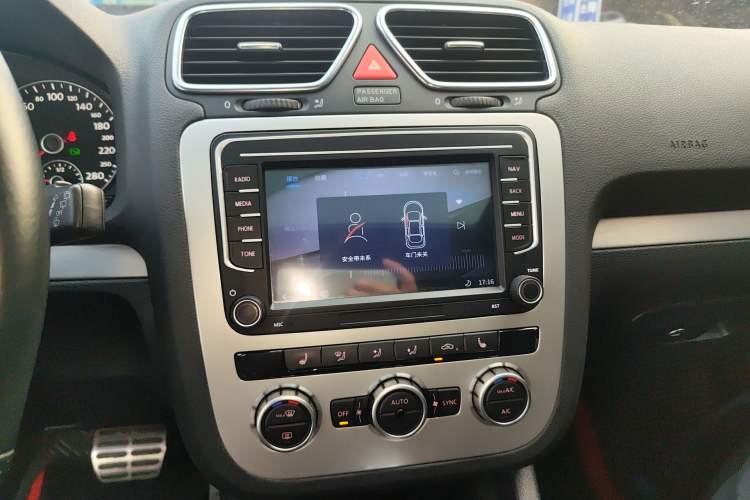 Used Volkswagen Scirocco 2013 2.0 TSI Million-Mile Edition Audio And AC Panel