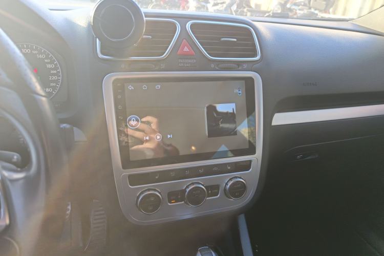 Used Volkswagen Scirocco 2013 2.0 TSI Million-Mile Edition Audio And AC Panel