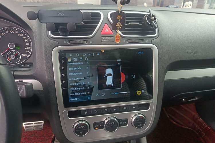 Used Volkswagen Scirocco 2013 2.0 TSI Million-Mile Edition Audio And AC Panel