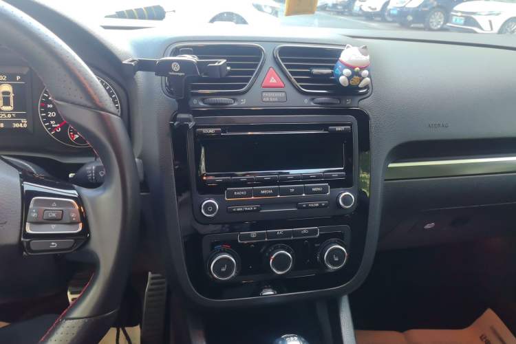 Used Volkswagen Scirocco 2013 1.4TSI GTS Audio And AC Panel