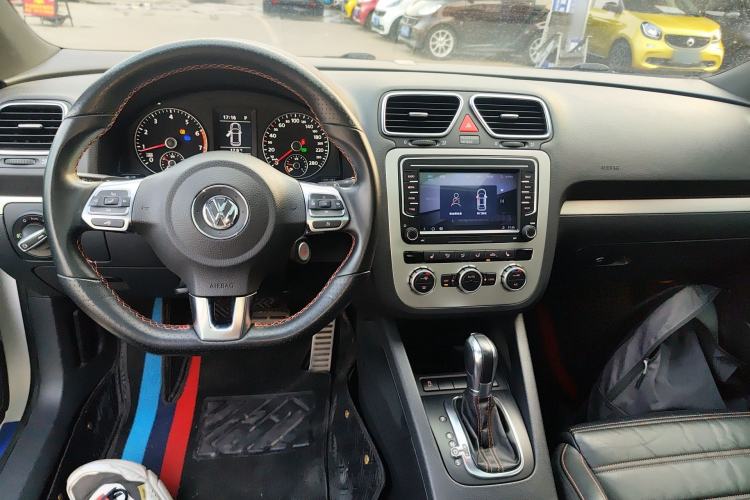 Used Volkswagen Scirocco 2013 2.0 TSI Million-Mile Edition Center Console