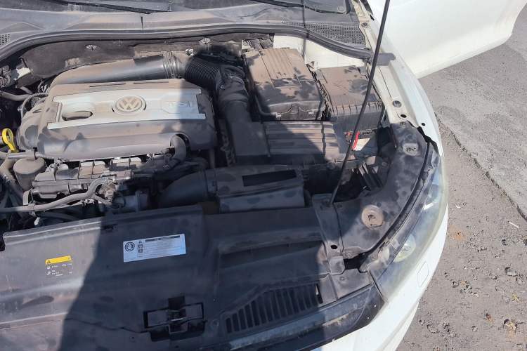 Used Volkswagen Scirocco 2013 2.0 TSI Million-Mile Edition Engine Bay Left