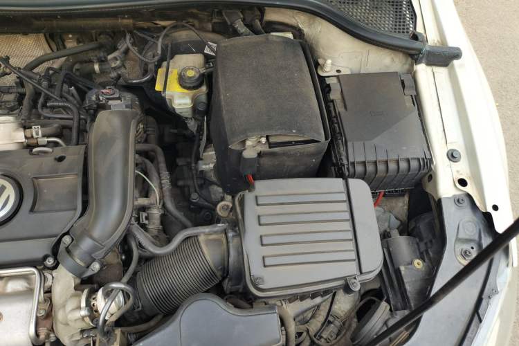 Used Volkswagen Scirocco 2013 1.4TSI GTS Engine Bay Left